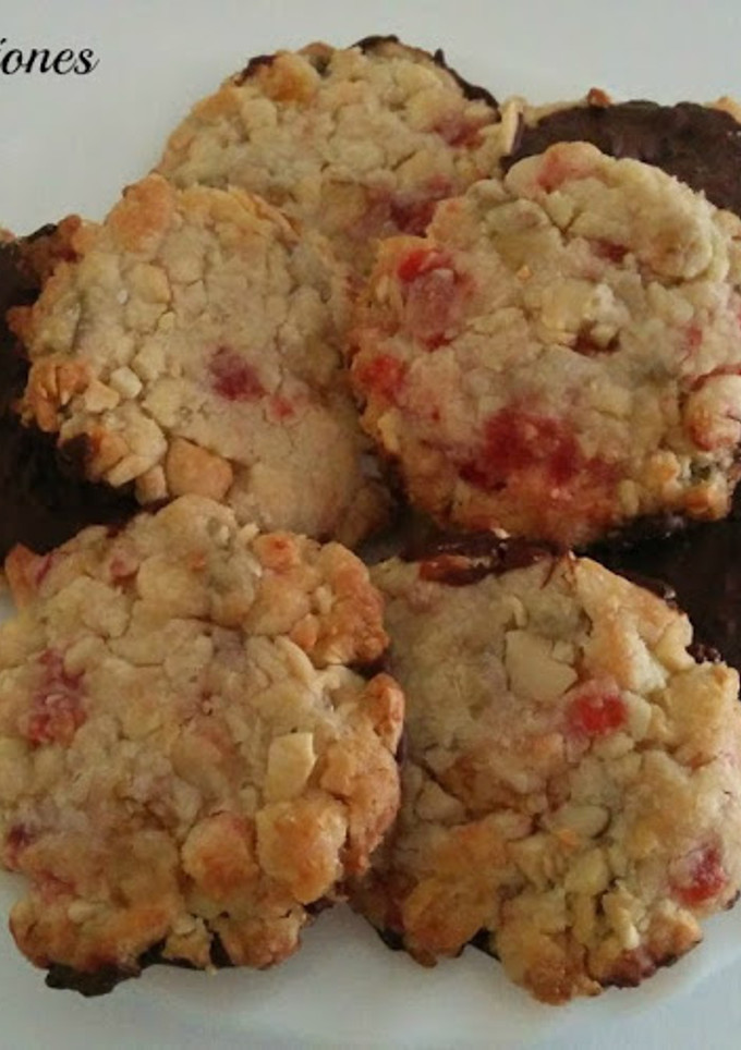 Una foto de Galletas de almendra con frutas escarchadas