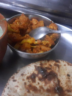 फ्राई गोभी(gobhi fry recipe in hindi) रेसिपी मुख्य फोटो
