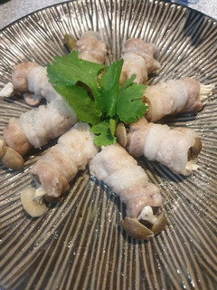 鴻禧菇五花肉捲-微波出好菜 的食譜成品照片