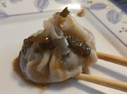 Una foto de masa de maicena para dumplings