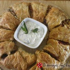 A picture of Crescent ring pie.