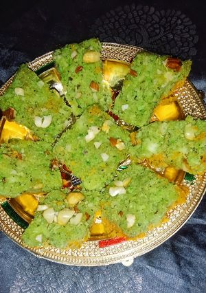 नारियल की बर्फी रेसिपी मुख्य फोटो
