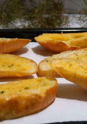 Hình của món Bánh Mì Bơ Tỏi.