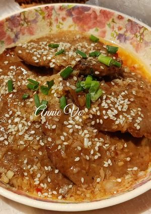 Hình của món Bò miếng rim mè.