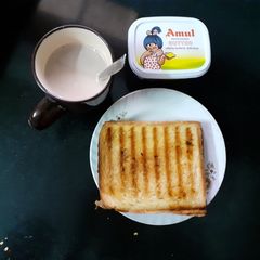 A picture of Grilled sandwich.
