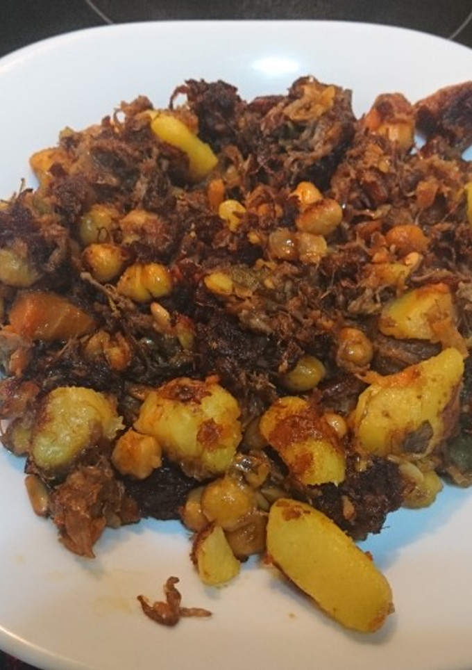 Una foto de Cocido frito o Ropa vieja