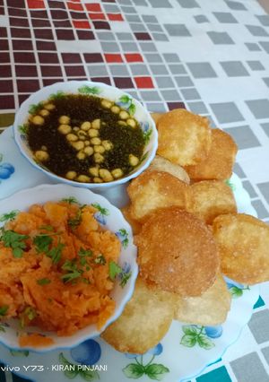 A picture of Pani Puri.
