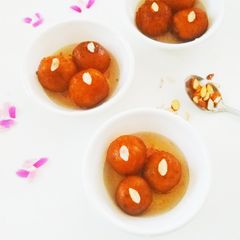 A picture of Aaloo Gulab Jamun.