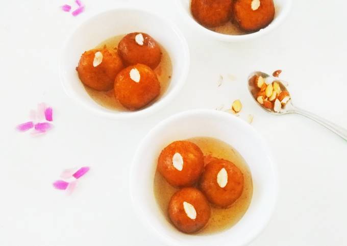 Aaloo Gulab Jamun