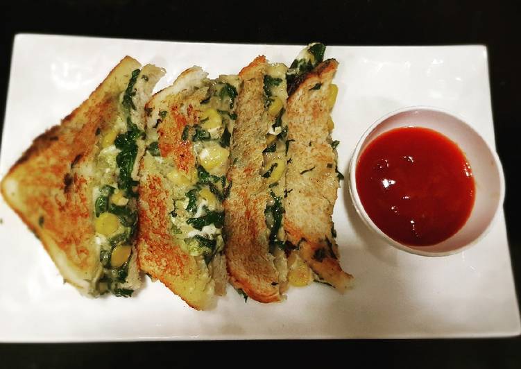 Simple Way to Make Super Quick Healthy Spinach Corn Sandwich