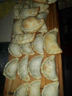 Una foto de Empanadas de pollo y acelga