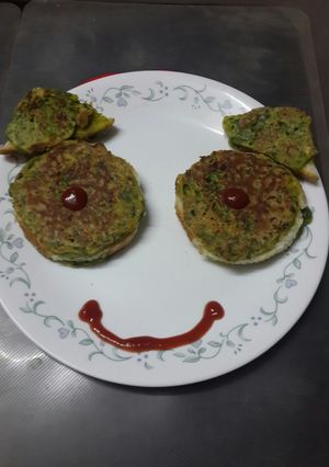 A picture of Spinach Bread Pakora.