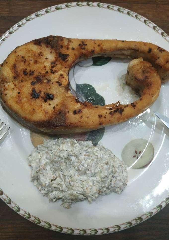 Риба з соусом тартар