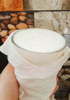 A picture of Meethi lassi.