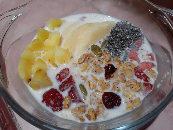 Langkah Mudah untuk Membikin Resep  Fruity Overnight Oats yang Enak, Menggugah Selera