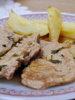 Una foto de Filetes de lomo en salsa blanca