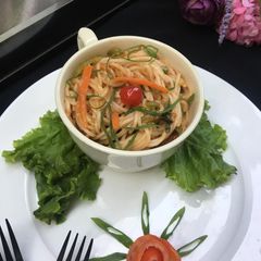 A picture of Chicken Chowmin.