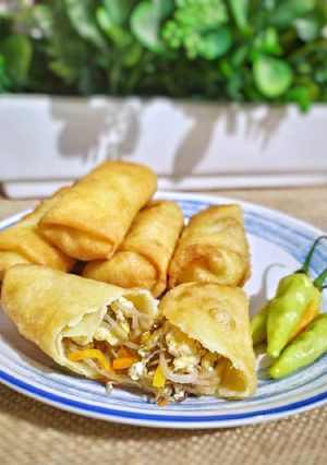 Foto resep Lumpia Taoge Telur