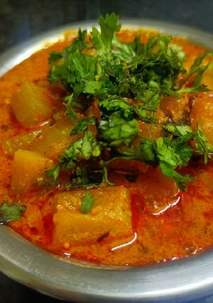 दुधी भोपळ्याची भाजी (Dudhi Bhoplyachi Bhaji Recipe In Marathi) रेसिपी चे मुख्य फोटो 