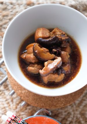 A picture of Pork Belly Stew with Shitake Mushroom.