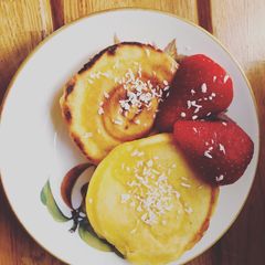 A picture of Thai coconut pancakes.