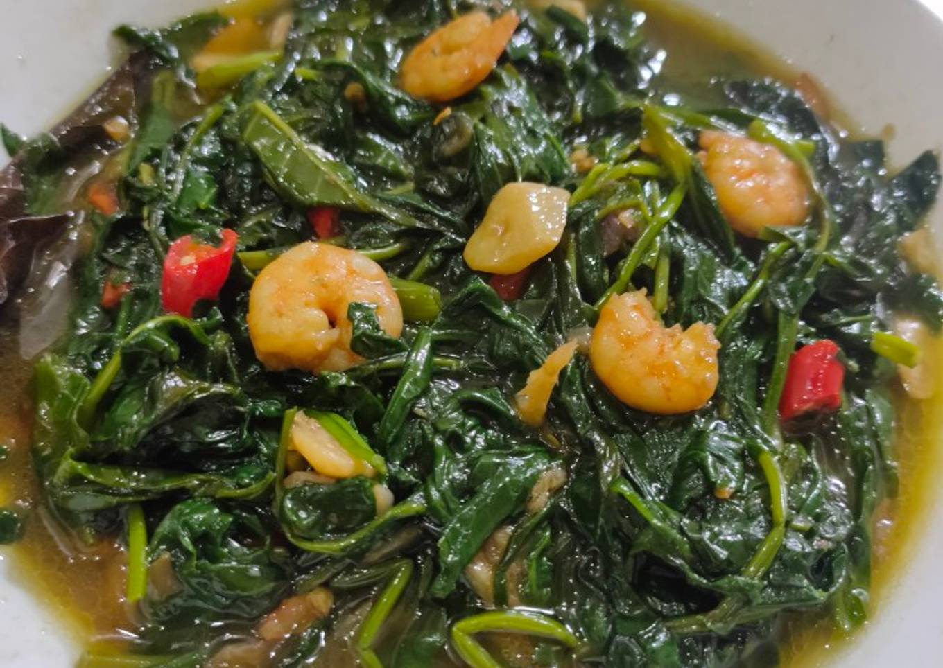 14. Tumis kangkung udang saus tiram