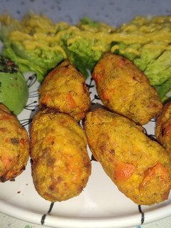 Una foto de Croquetas de salmón y zanahoria