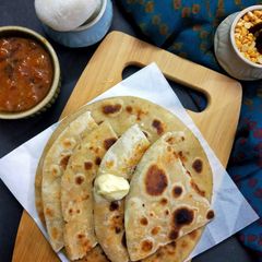 A picture of Paneer Dal Paratha.