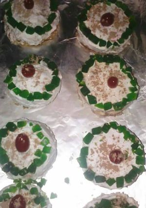 A picture of Cookies cake.