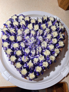 A picture of Valentine Sugar Cookie Cake.