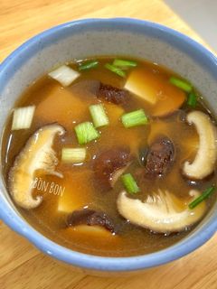 Hình của món Canh Miso Nấm Đậu Hũ Non Chay.