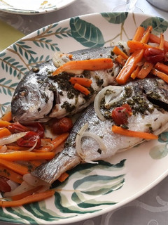 Una foto de Dorada en papillote