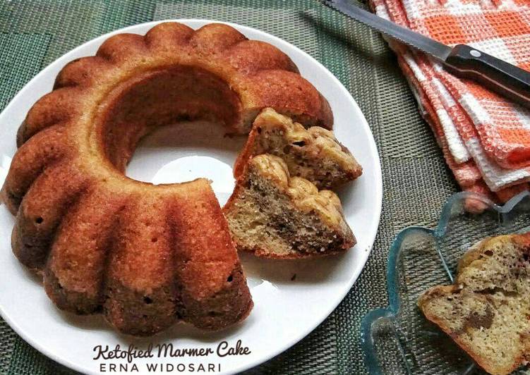 Keto Marmer Cake
