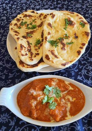 A picture of Butter Chicken 🥘.