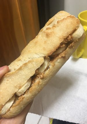 Hình của món Bánh mỳ nướng bơ đậu phộng và chuối.