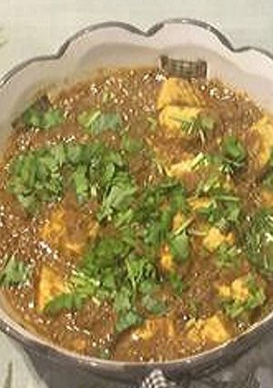 A picture of Paneer butter masala.