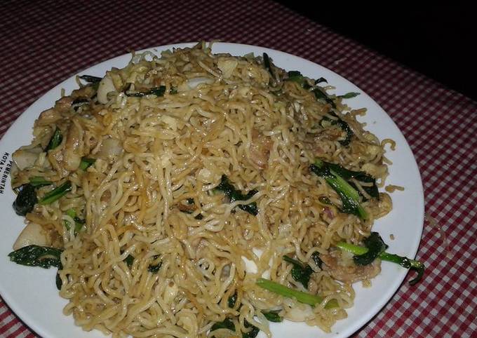 Resep Mie goreng pake mie pangsit yang buat jualan abang2 di kaki lima Anti Gagal