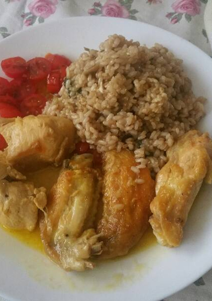Una foto de Pollo frito con salsa mostaza miel y curry