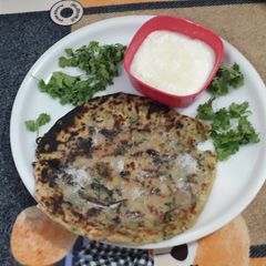 A picture of Aloo paratha.