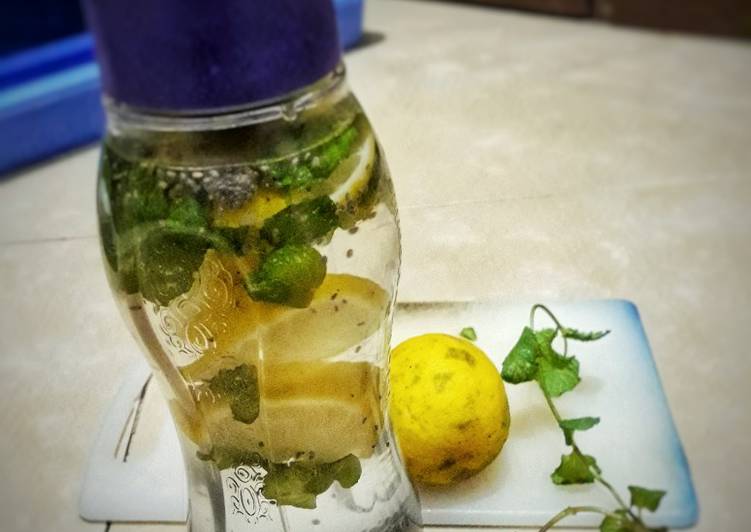 Cara meramu Infused Water Jeruk Nipis + Daun Mint + Chia Seeds , Lezat Sekali