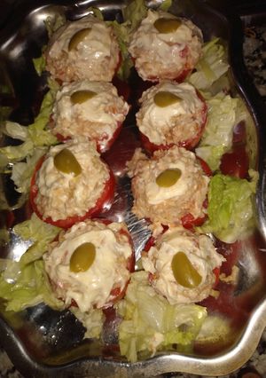 Una foto de Tomates rellenos keto