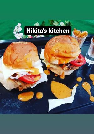 A picture of Veg Aloo Tikki Burger🍔🍔😋😍.