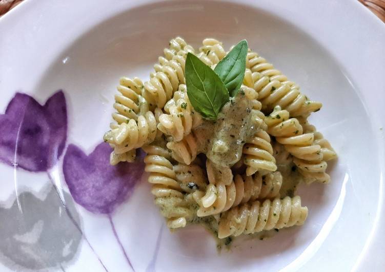 Recetta di Veloce Fusilli Philadelphia e Pesto di Basilico