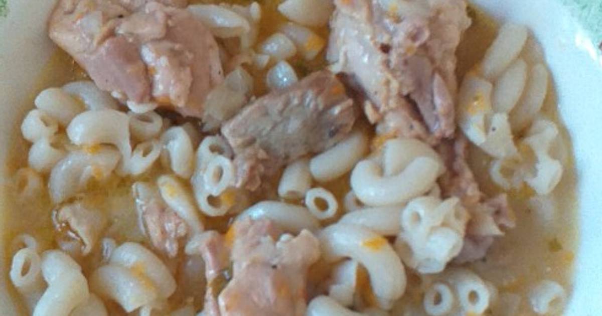 спагетти с подливкой из курицы. куриная грудка в сливочном соусе с макаронами. подлива к макаронам с курицей. гарнир макароны с овощами. макароны с подливкой из курицы.