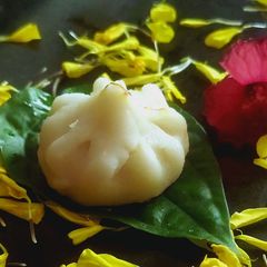 A picture of Ukadiche Modak.