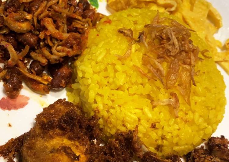  Resep  Nasi  kuning  oleh merissa priscanita Cookpad