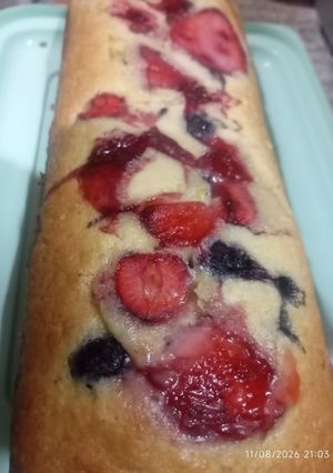 Una foto de Budín de limón con frutos rojos