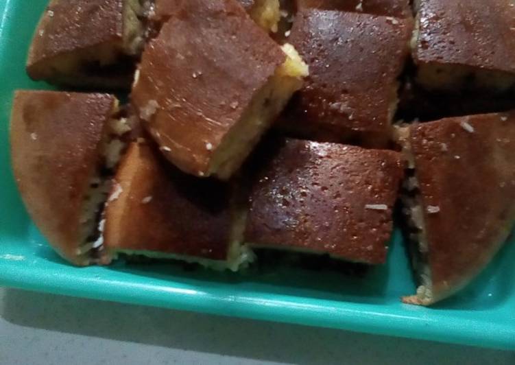 Martabak manis/terang bulan ekonomis anti gagal (takaran sendok)