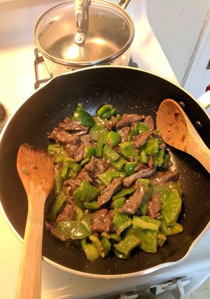 A picture of The Most Popular Green Pepper Beef in China.