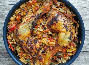 Une photo de Riz pilaf au poulet et chorizo
